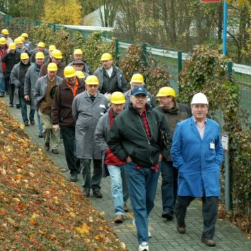 2009 Senioren besichtigen die Glashütte